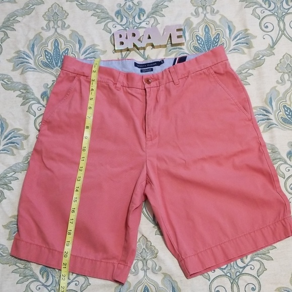 Tommy Hilfiger Classic Fit Men's Shorts Size 34 - Picture 5 of 8